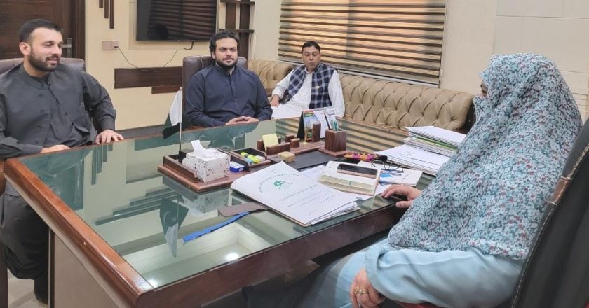 Advisor to the Chief Minister of Balochistan for the Department of Women’s Development, Dr. Rubaba Khan Buledi met with Provincial Secretary for Law and Provincial Affairs Law, Nawabzada Mir Zareen Khan Magsi.